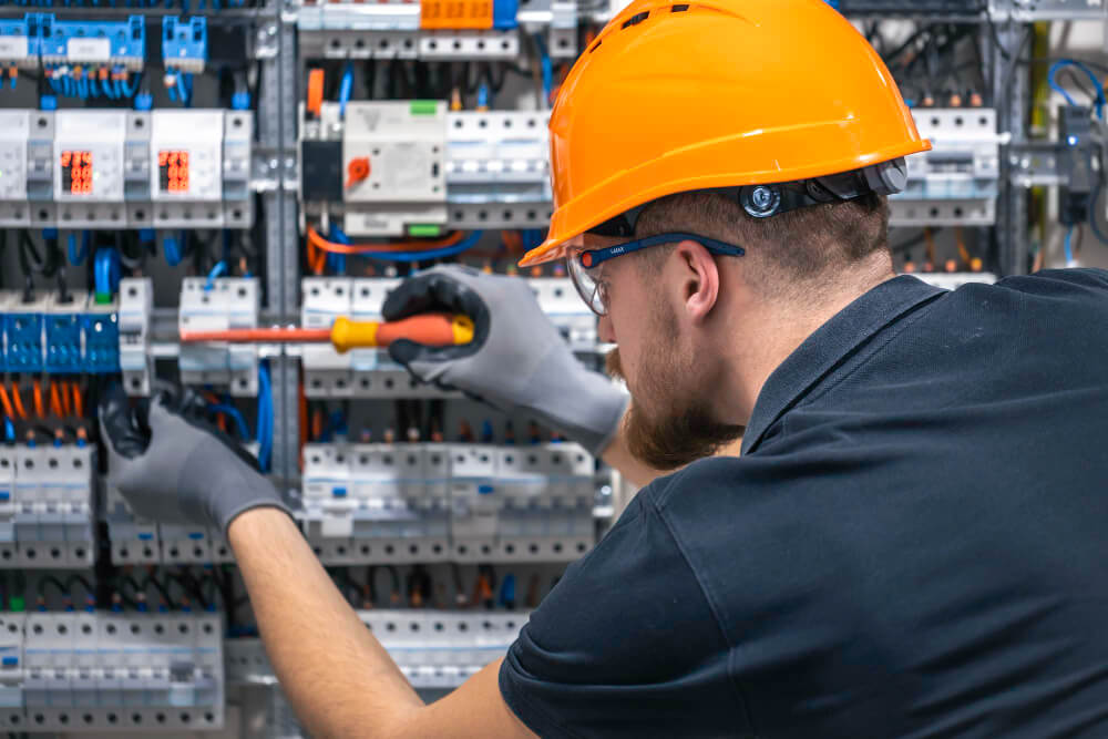 How Industrial Electrical Contractors Prevent Large-Scale Operational Downtime