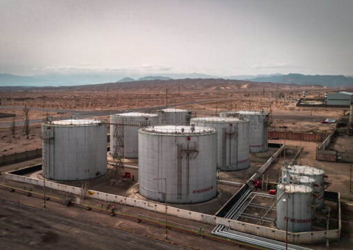 Upstream, Midstream, Downstream: How To Choose The Right Oil Stocks