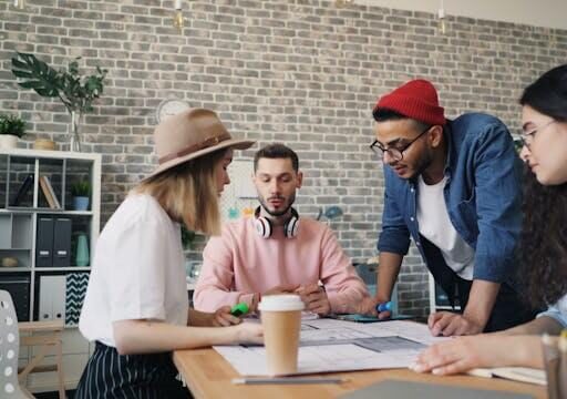 How Students Can Improve Their Business Communication Skills