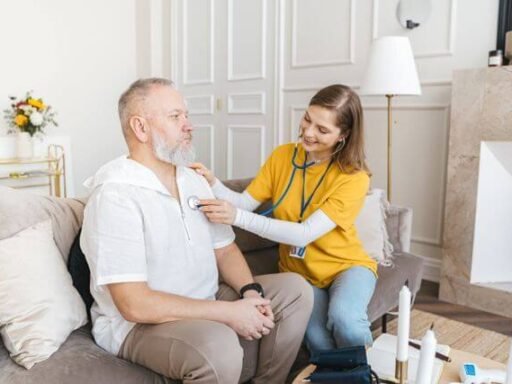 How Professional Caregivers Build Meaningful Bonds With Seniors