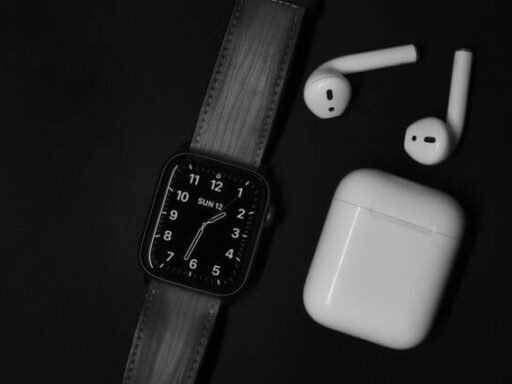Top Fulfillment Companies For Smartwatch And Earbud Brands