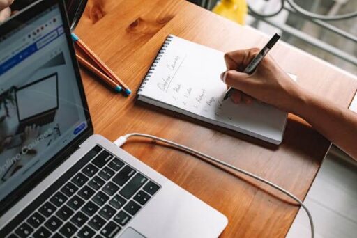 7 Benefits Of Enrolling In Government Funded Courses For Modern Industries