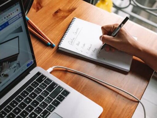 7 Benefits Of Enrolling In Government Funded Courses For Modern Industries