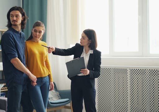 7 Reasons To Hire A Professional Auction Bidding Buyer's Agent